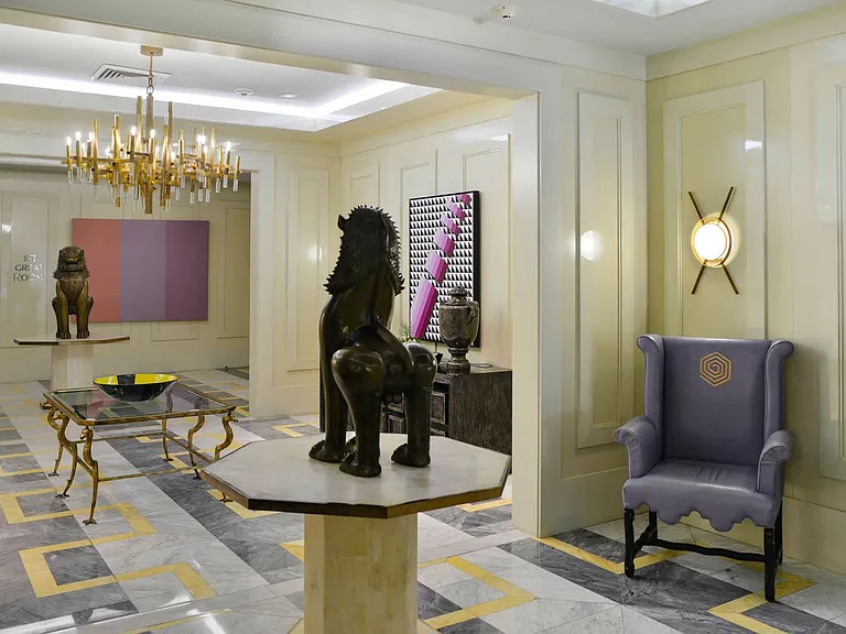 Building's Lounge