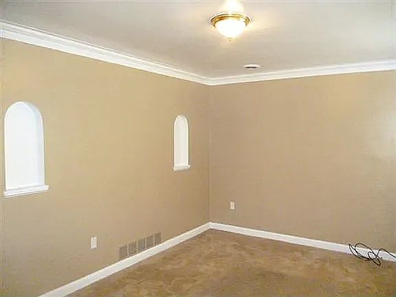 5th image of 21606 Trombly St #1