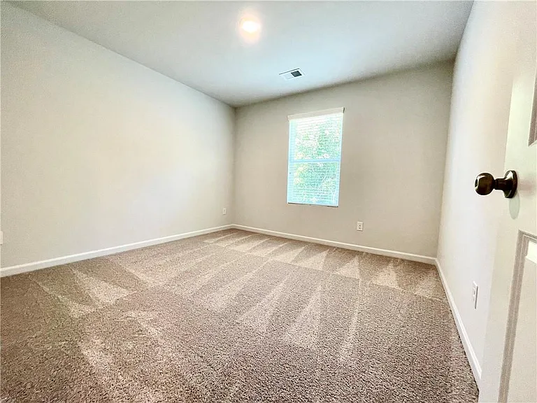 667 Summerwood Ln — Photo 23