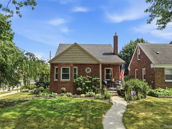 3301 McKinley St, Dearborn, MI 48124