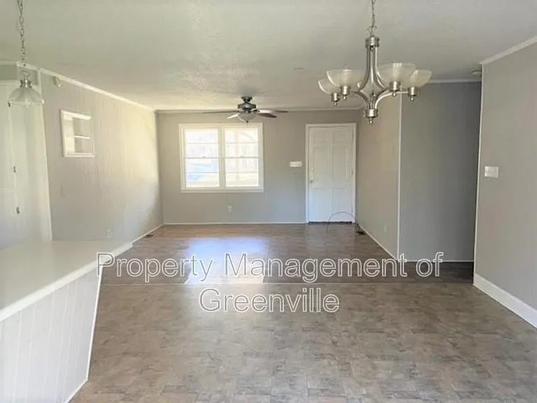 1071 Lightwood Knot Rd — Photo 4