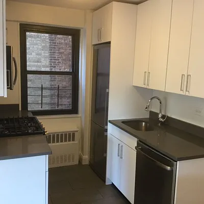 Rented by Solil Management | media 7