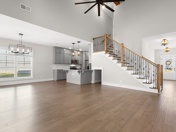 3rd image of 840 Jersey Dr