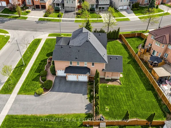 5 Lemsford Dr, Markham, ON L3S 3V1