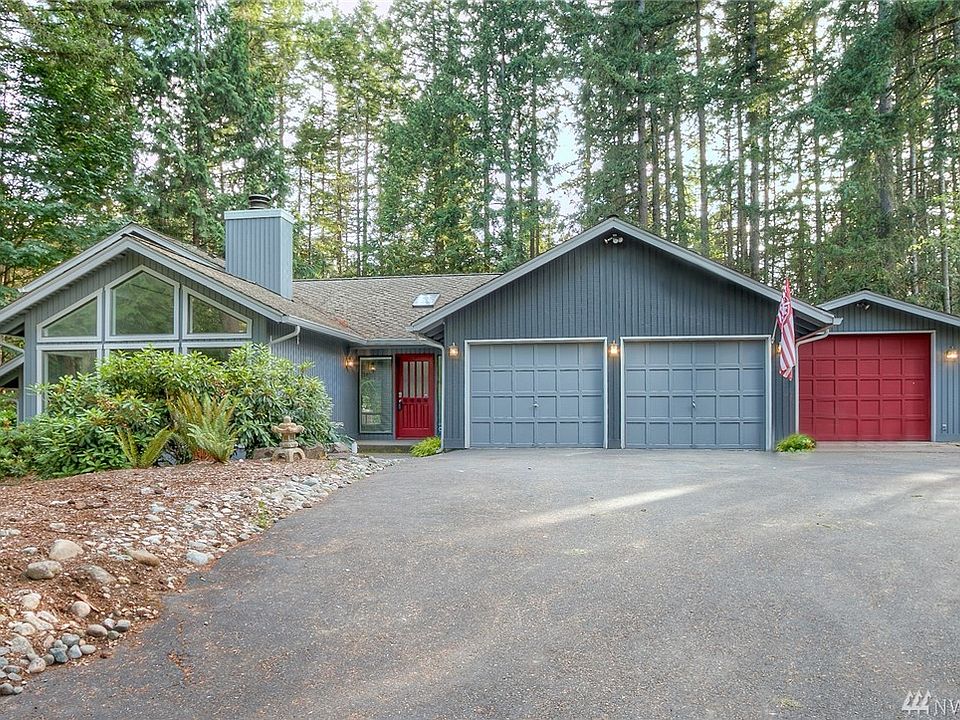 1st image of 651 213th Pl NE