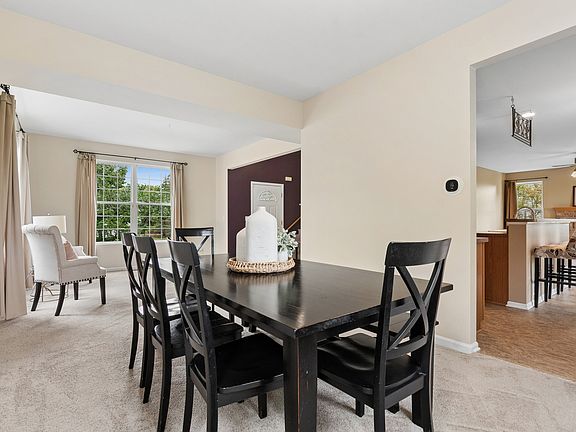 4th image of 2318 W Cascade Cir