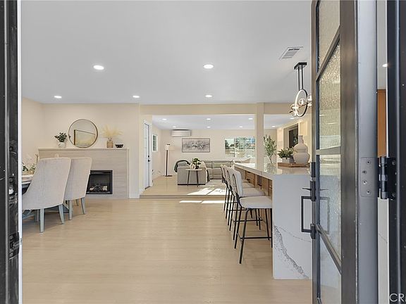 4th image of 1019 N Cambria Pl