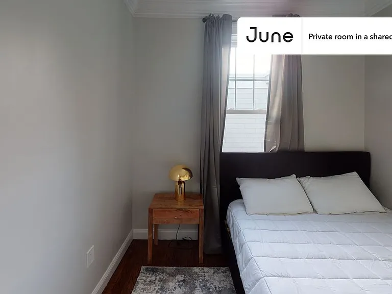 490 Washington St #E — Photo 4
