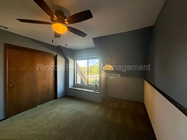 408 Galvin Cir — Photo 7