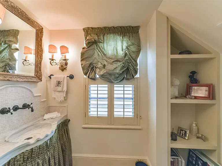 2712 Ferndale St — Photo 39