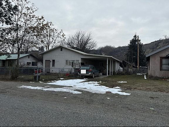 2nd image of 9 N Elm St