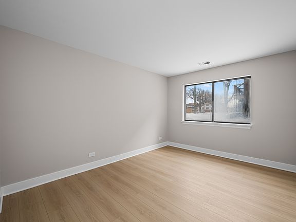 2nd image of 705 W Central Rd #2A8