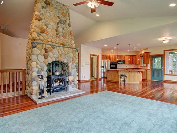 4th image of 18800 NE 386th Way