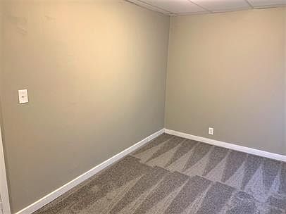 2nd image of 114 Huetter Ave #4