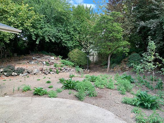 4th image of 925 NW 29th St