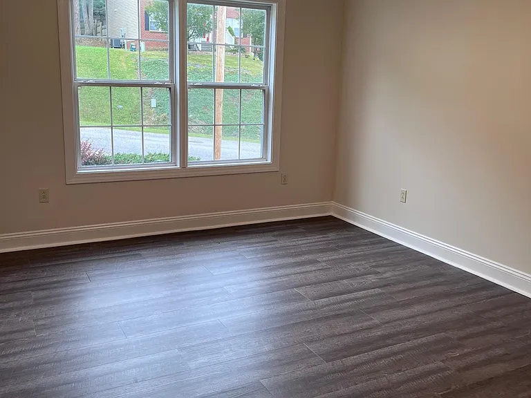 210 Barkwood St — Photo 14