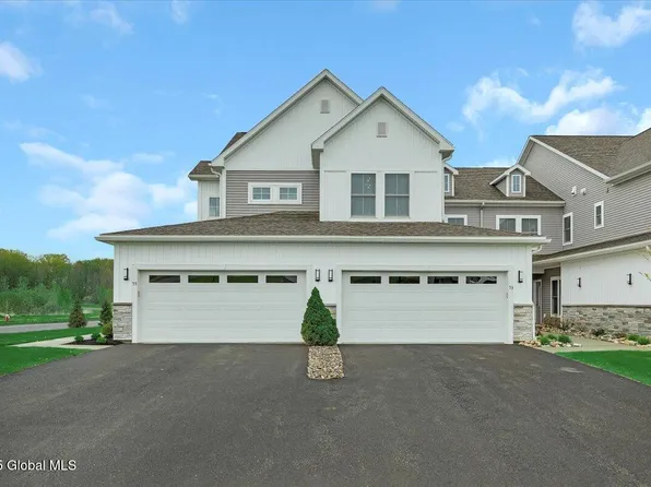 55 Wardley Circle, Cohoes, NY 12047