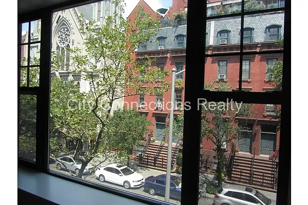 Rented by City Connections Realty | media 18