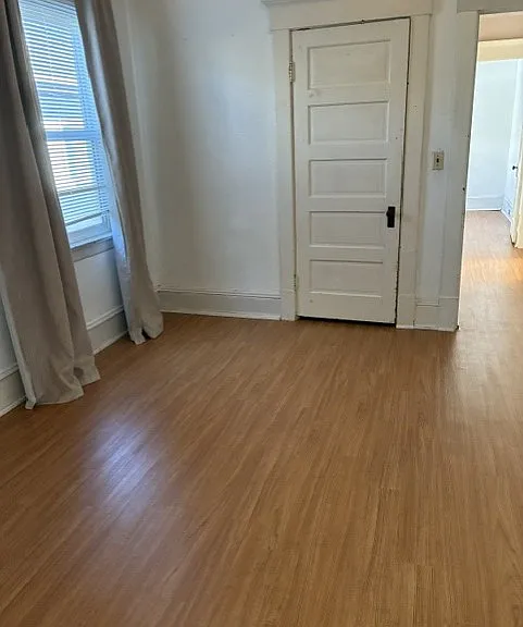 106 Newton St — Photo 1