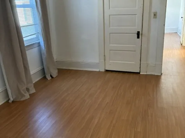 106 Newton St, Seattle, WA 98109