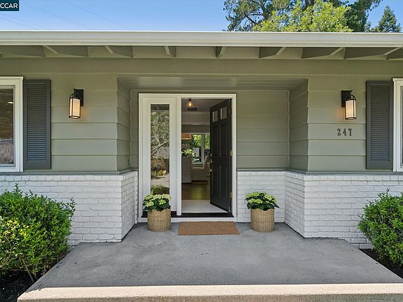 5th image of 247 Corliss Dr