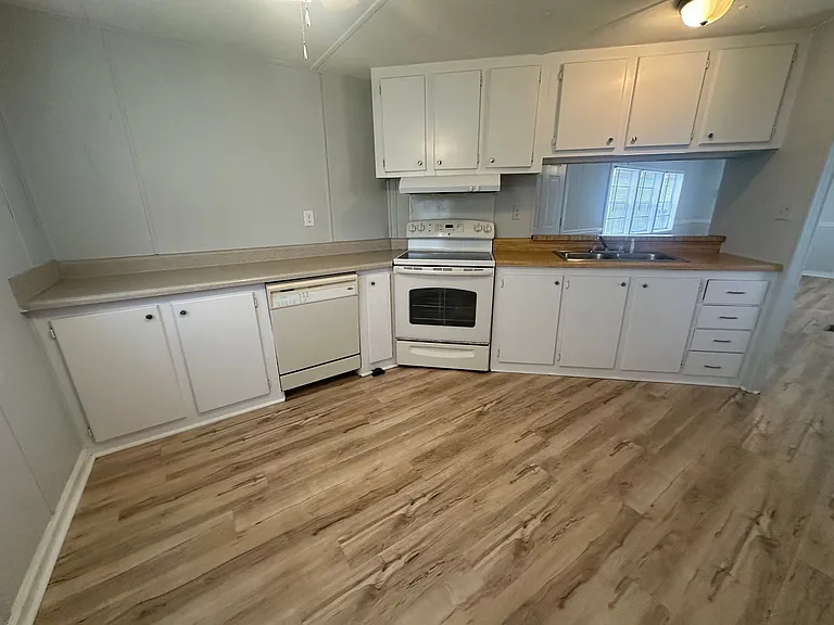 2430 Catherine Lake Rd #3 — Photo 8