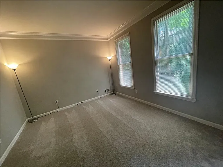 1915 Habersham Trce — Photo 16