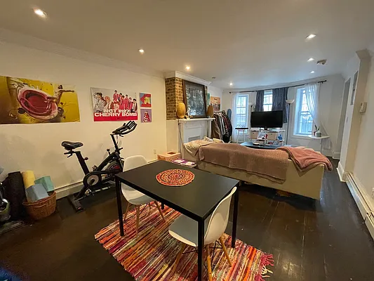 Rented by Compass | media 14