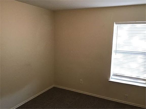 5th image of 4002 Hudson Dr