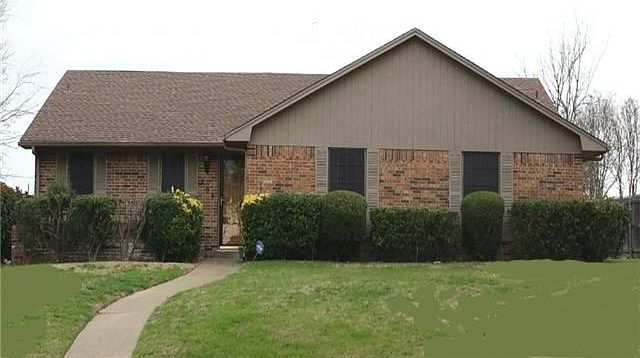 1st image of 104 Faircrest Dr