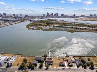 1552 W Riverside Dr, Atlantic City, NJ 08401