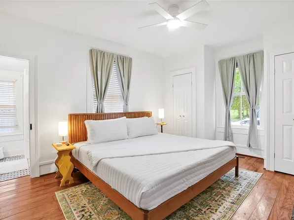 321 S 5th Ave #B, Wilmington, NC 28401