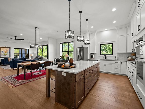 3rd image of 5734 Shady Oak Rd #11