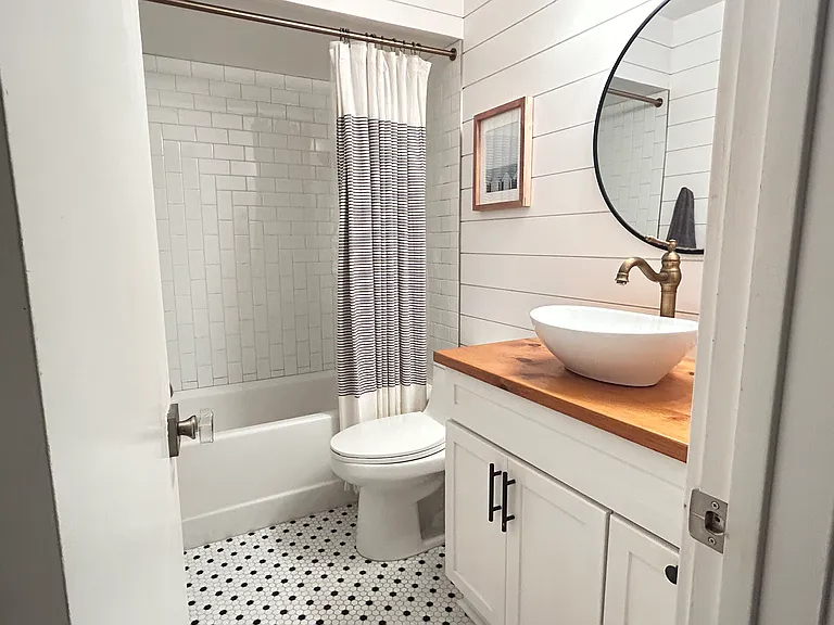 4930 Del Mar Ave #201 — Photo 7