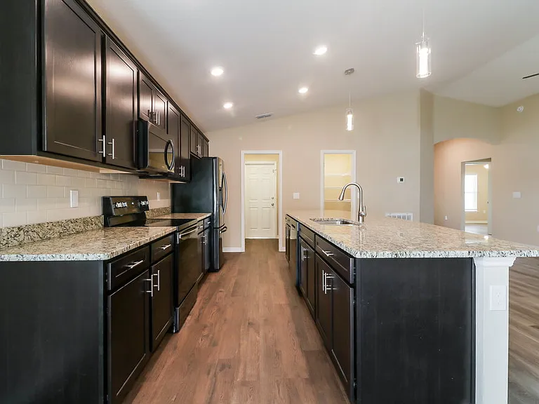 6784 Hanworth Ln — Photo 7