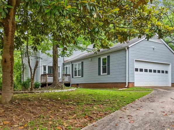 156 Cedar Creek Cir, Central, SC 29630