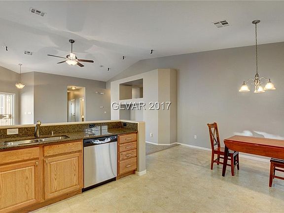 5th image of 320 Iron Summit Ave