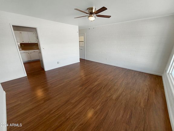 4th image of 10621 W AUGUSTA Drive