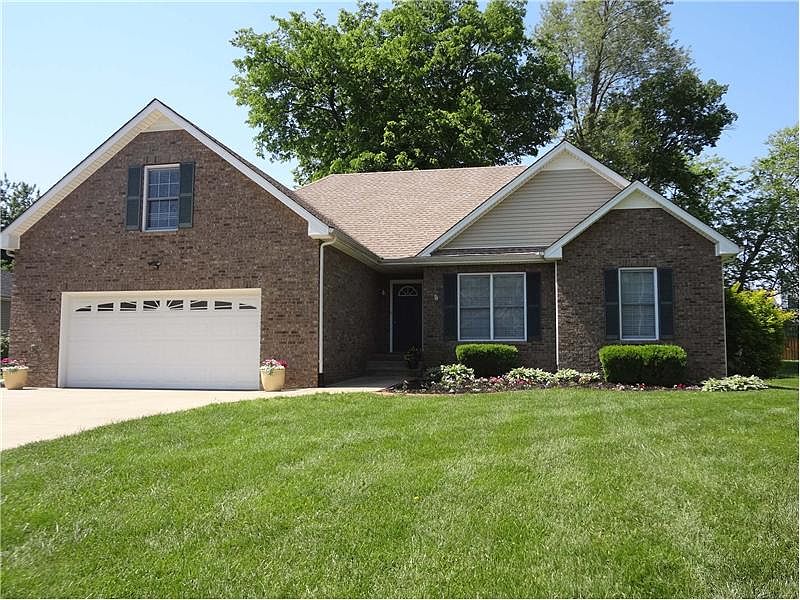 1st image of 828 Isaac Dr