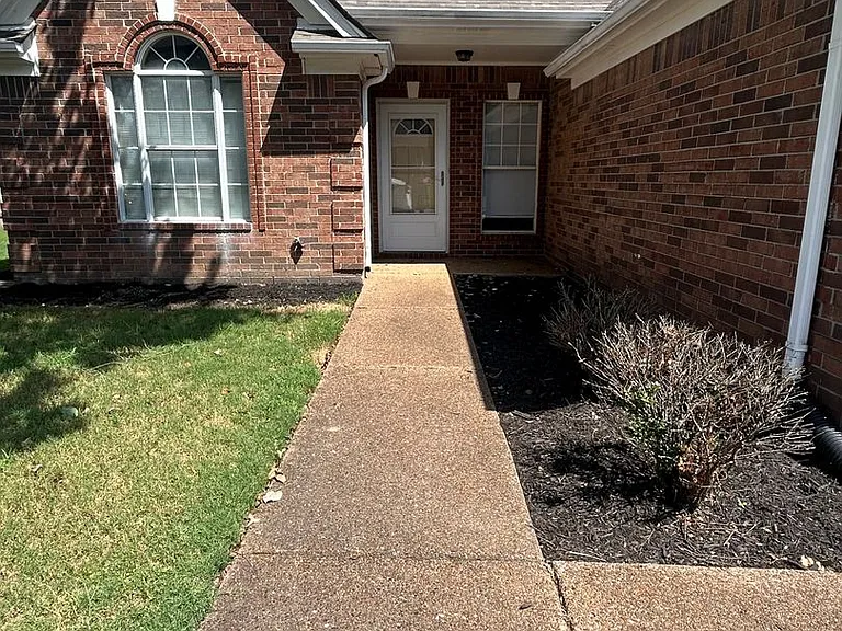4806 Ashcroft Dr — Photo 3