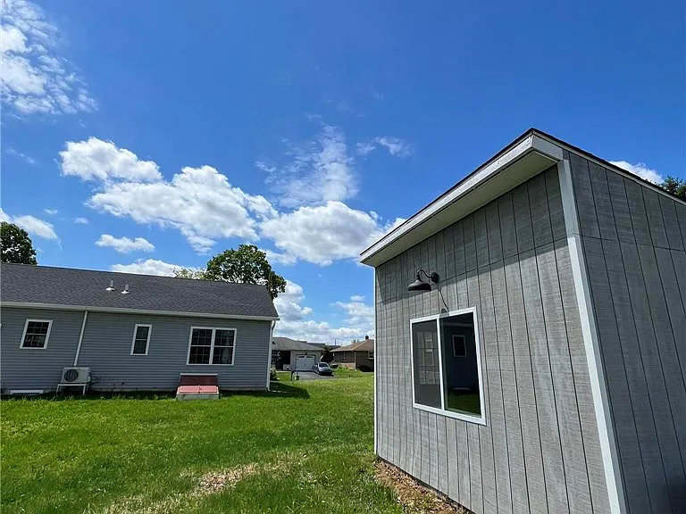 2815 Jefferson St — Photo 11