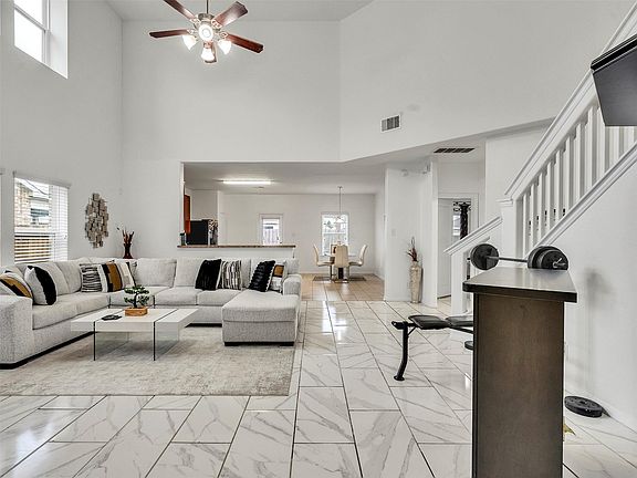 5th image of 11322 Thompson Bend Dr