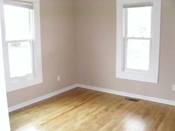 4th image of 149 S Aster Ave