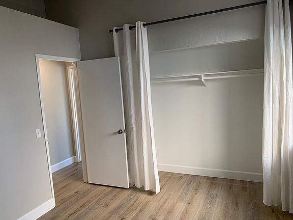 4th image of 39761 Knollridge Dr