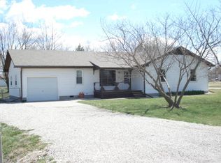 115 S 16th St, Burlington, KS 66839