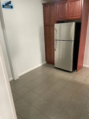 Rented by Fifth & Forever LLC | media 7