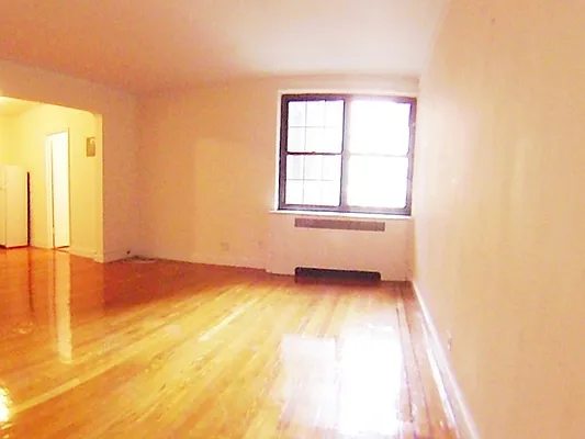 Rented by City Connections Realty | media 9