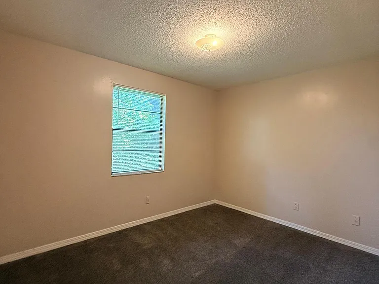 470 Crabapple Ct #D — Photo 14