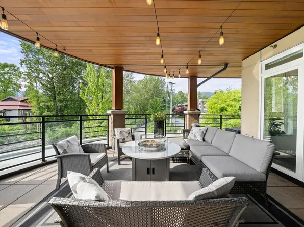 733 W 14th St #218, North Vancouver, BC V7M 0C6