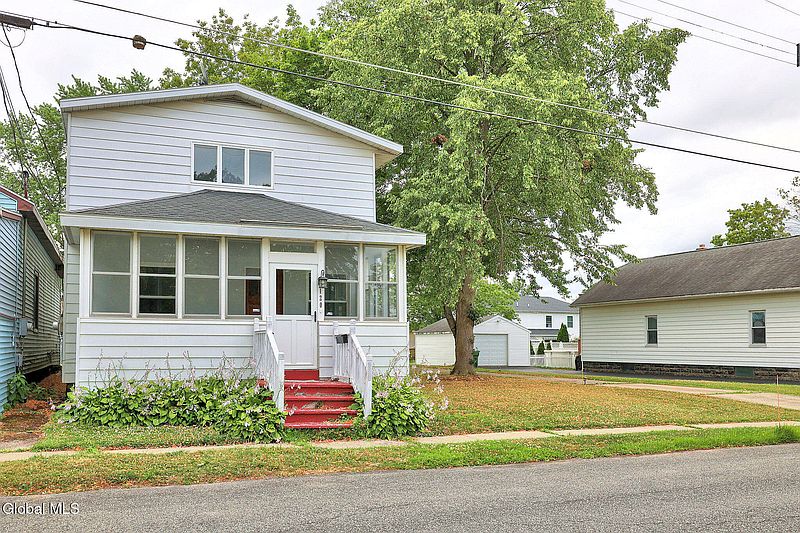 2nd image of 120 Mann Avenue